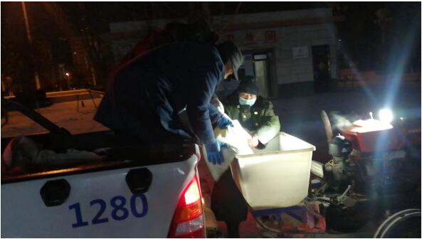 通许:“城管蓝”无畏严寒“雪”战到底